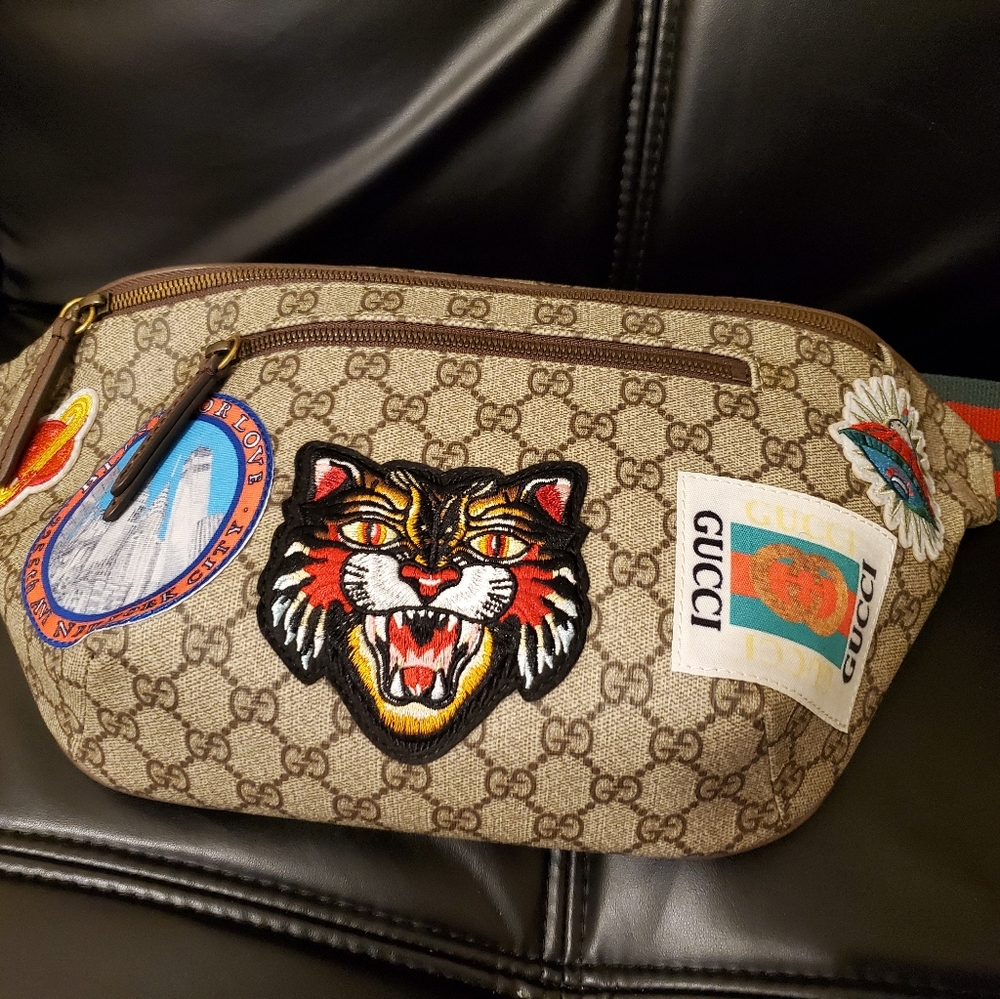 Gucci Courrier Waist Bag GG Supreme Beige/Ebony